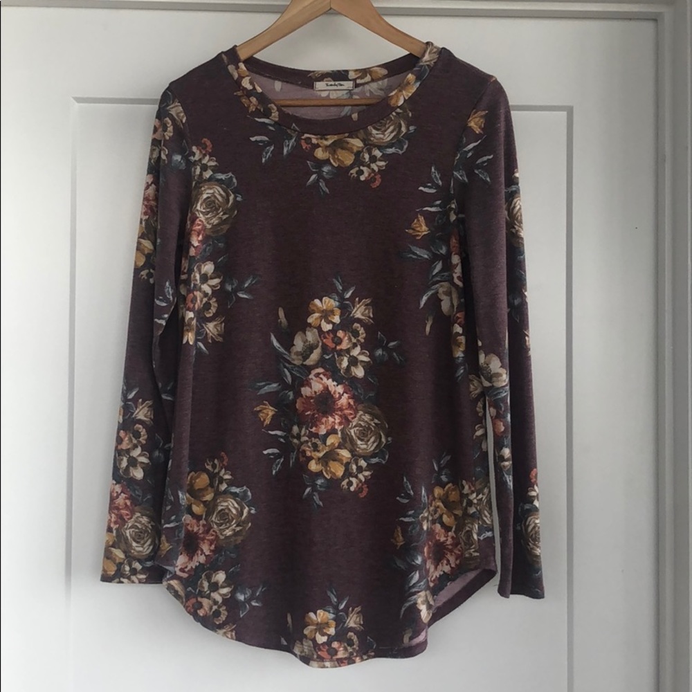 Never worn long sleeve floral top